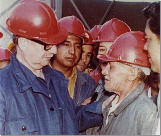 Salvador Allende con i minatori